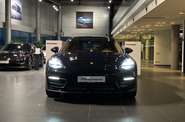 Porsche Panamera Base