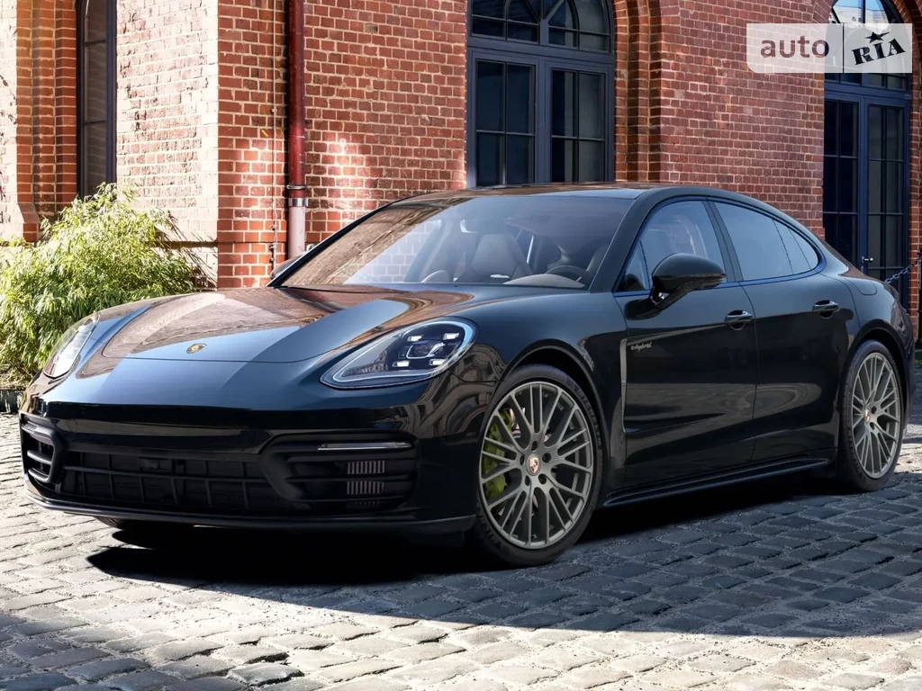 Porsche Panamera Base