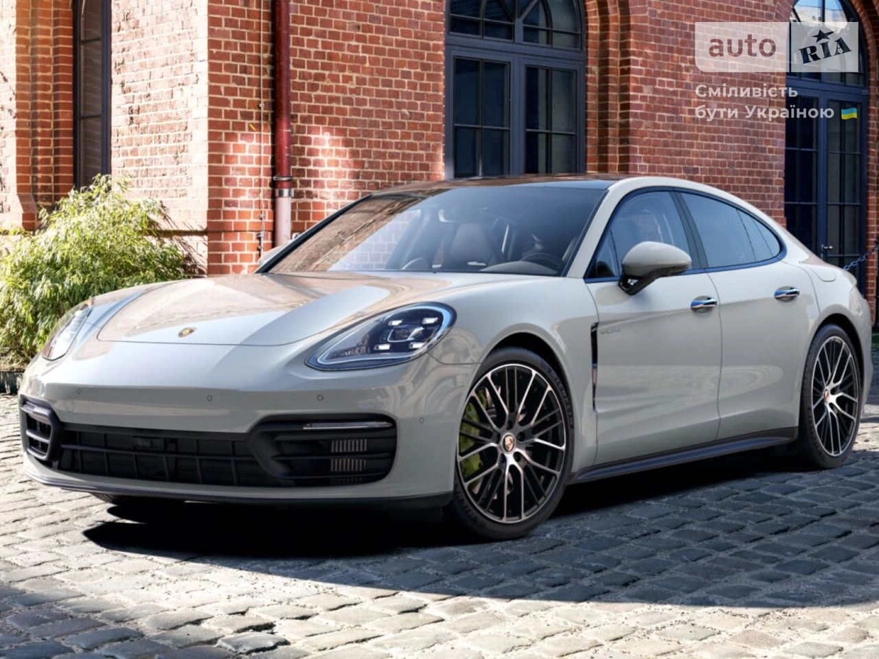 Porsche Panamera Base