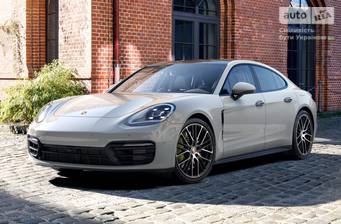 Porsche Panamera 2023 