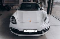 Porsche Panamera Base