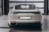 Porsche Panamera Base