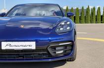 Porsche Panamera Base