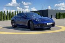 Porsche Panamera Base