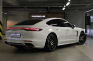 Porsche Panamera Platinum Edition