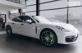 Porsche Panamera 2023 Base