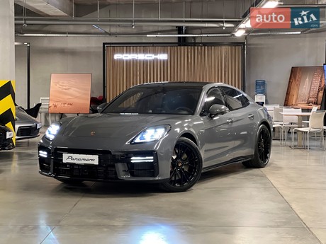 Porsche Panamera 2024