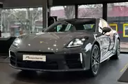 Porsche Panamera Base