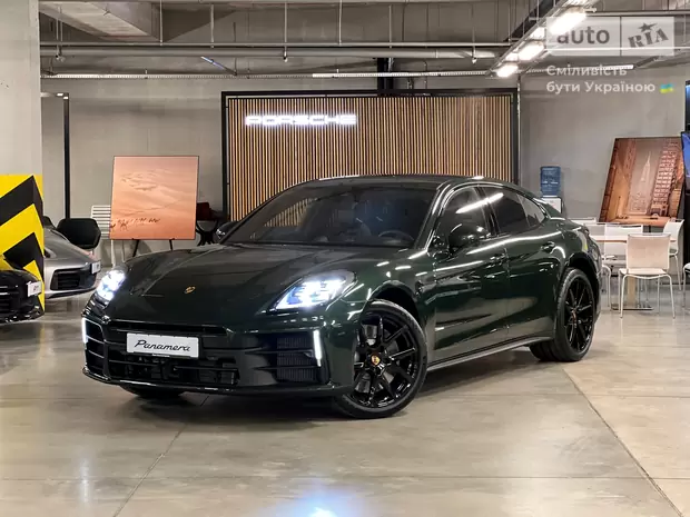 Porsche Panamera Base