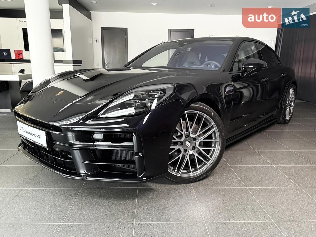 Porsche Panamera Base