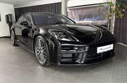 Porsche Panamera Base