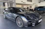 Porsche Panamera Base