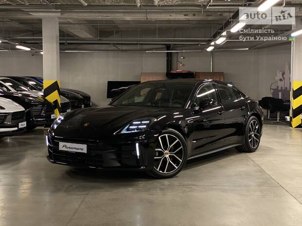 Porsche Panamera 2025