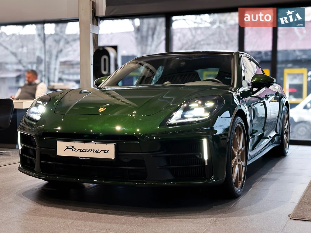 Porsche Panamera Base