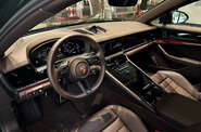 Porsche Panamera Base