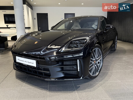 Porsche Panamera 2025