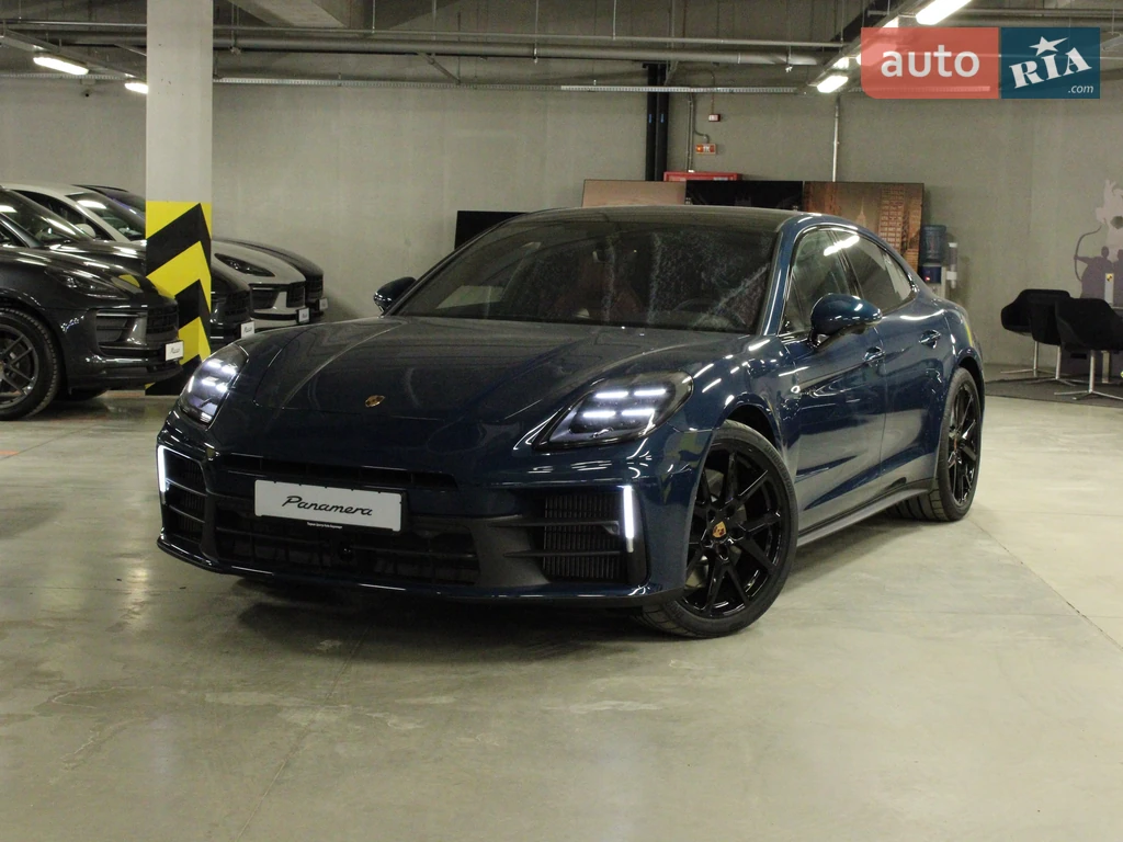 Porsche Panamera Base