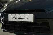 Porsche Panamera Base