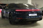Porsche Panamera Base
