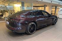 Porsche Panamera Base