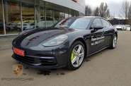 Porsche Panamera Base