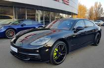 Porsche Panamera Base