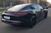 Porsche Panamera Base