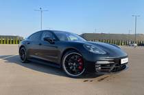 Porsche Panamera Base