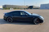 Porsche Panamera Base