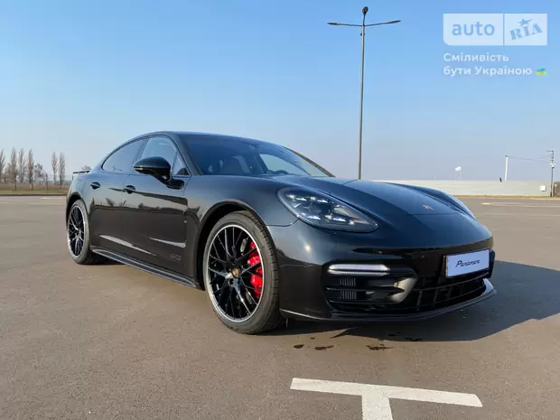 Porsche Panamera Base