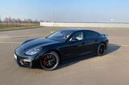 Porsche Panamera Base