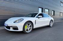 Porsche Panamera Base