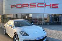 Porsche Panamera Base