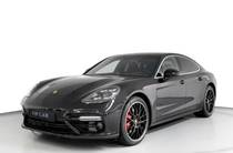 Porsche Panamera Base