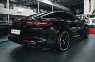 Porsche Panamera Base