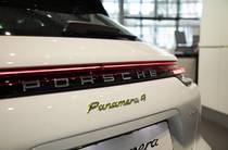 Porsche Panamera Base