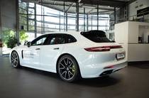 Porsche Panamera Base