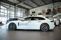 Porsche Panamera Base