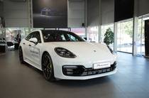 Porsche Panamera Base