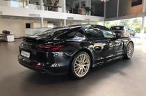 Porsche Panamera Base