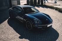 Porsche Panamera Base