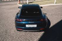 Porsche Panamera Base