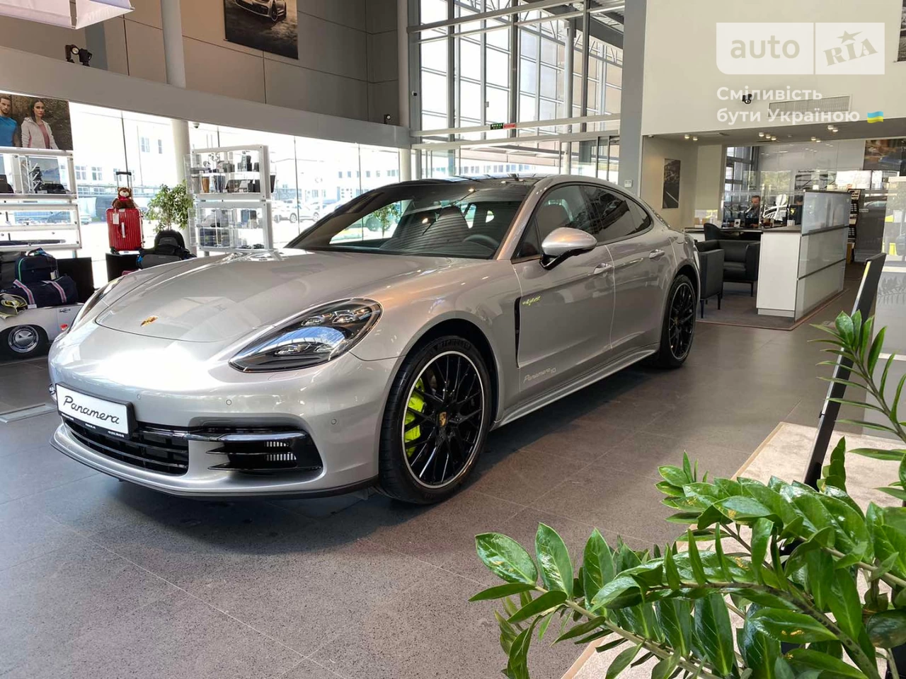 Porsche Panamera Base