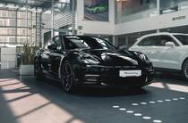 Porsche Panamera Base