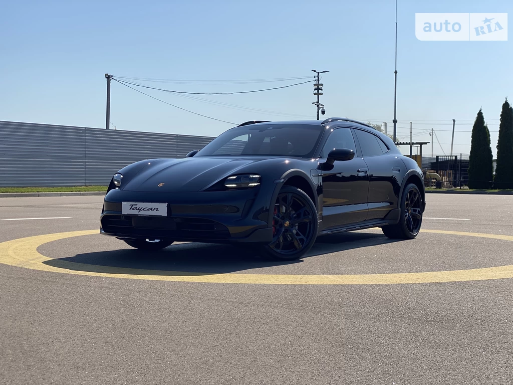 Porsche Taycan Cross Turismo Exclusive Manufaktur