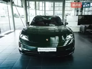 Porsche Taycan Cross Turismo
