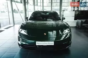 Porsche Taycan Cross Turismo