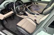 Porsche Taycan Cross Turismo Base