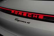 Porsche Taycan Cross Turismo Base