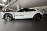 Porsche Taycan Cross Turismo Base